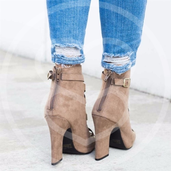 SAMANTHA Meow Bootie - Picture 2 of 3