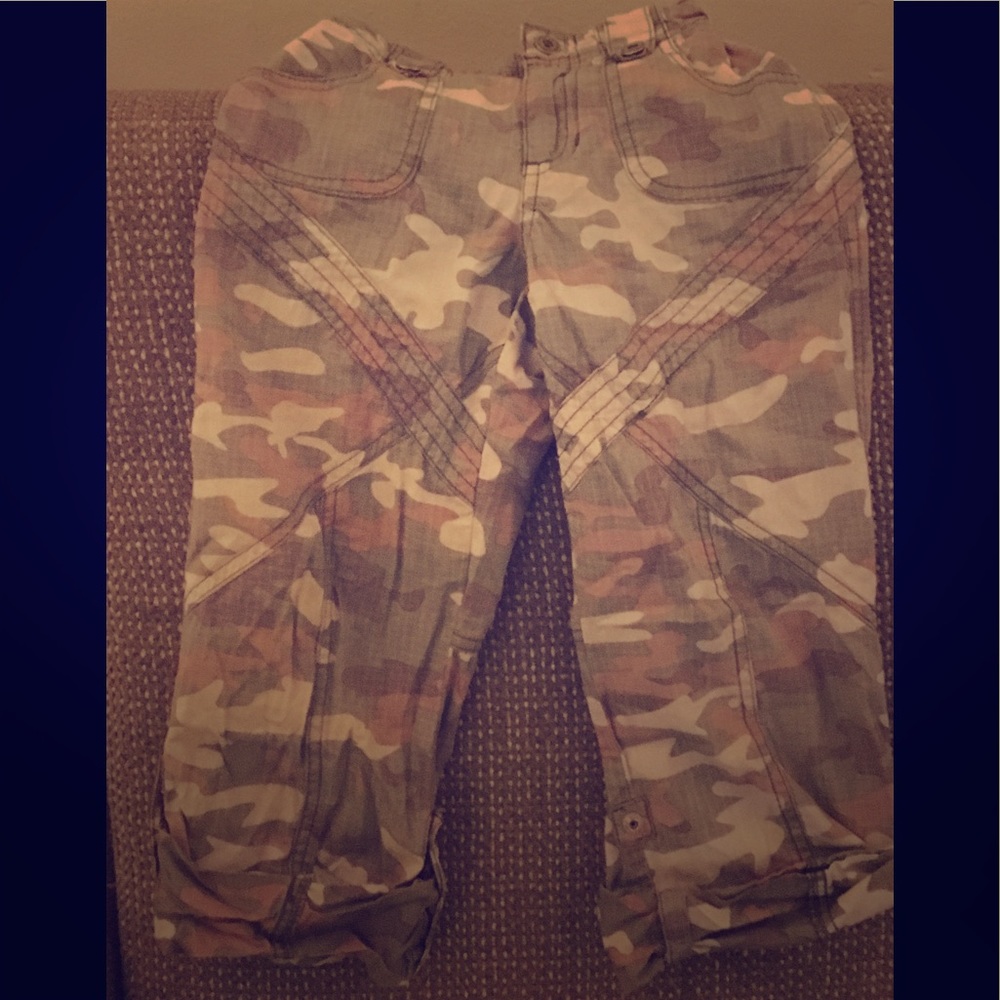 Missimo Camo Capri