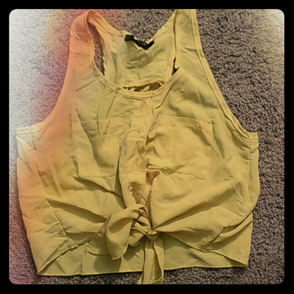 Yellow tie bottom shirt