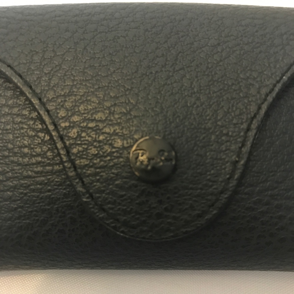 Ray-Ban Case - Picture 3 of 4
