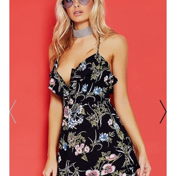 ‘Mina’ Floral short strappy playsuit - Picture 3 of 4