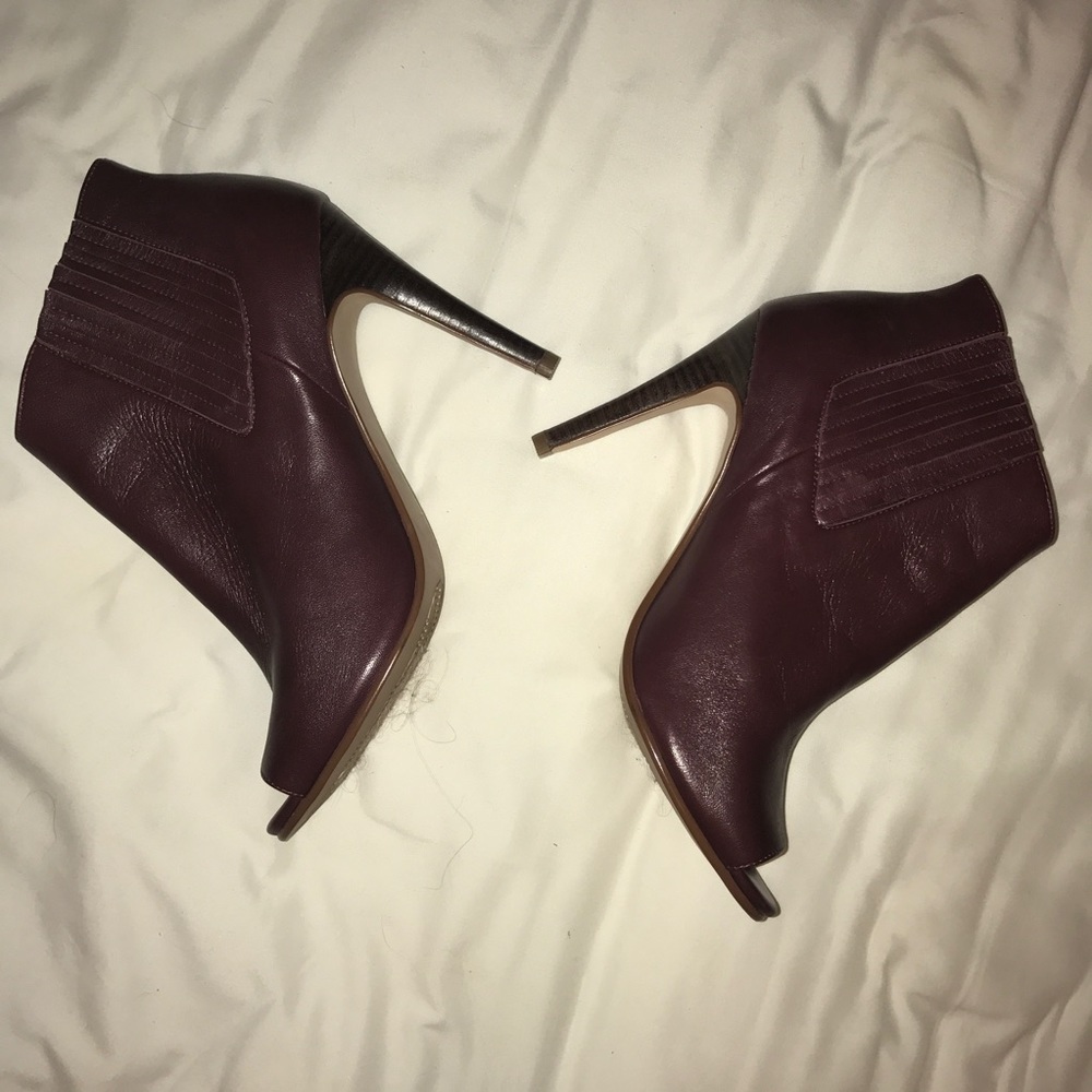 Halogen open-toed booties