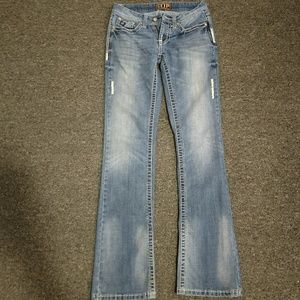 Cowgirl up jeans, 27× 36