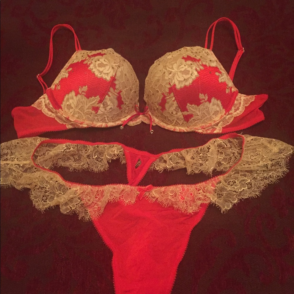 Victoria's secret bra set with Swarovski crystals