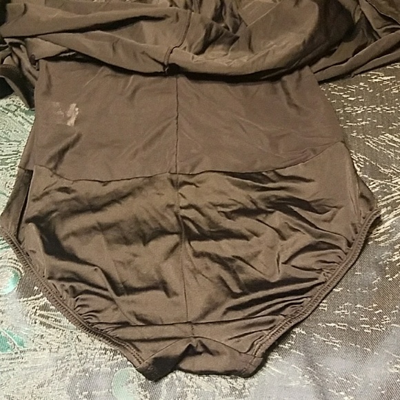 Awesome Swimdress like new!  Slimming!  - Picture 4 of 6