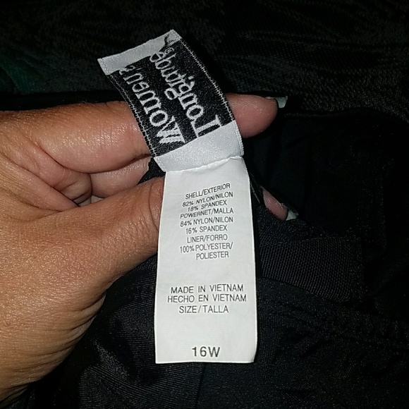 Awesome Swimdress like new!  Slimming!  - Picture 6 of 6