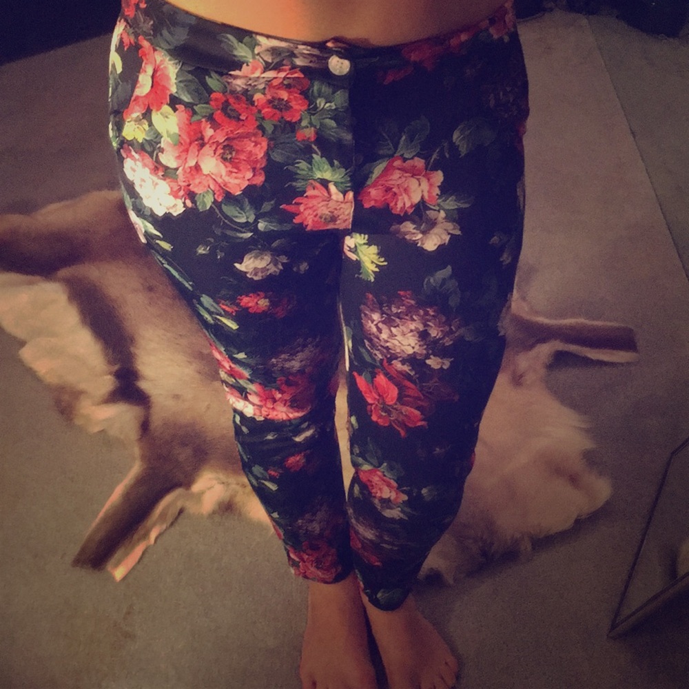 🇬🇧🇺🇸Gorgeous floral pants