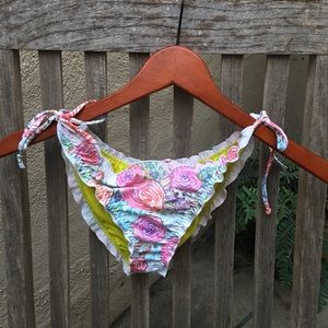 Hurley swimsuit bottoms flower design