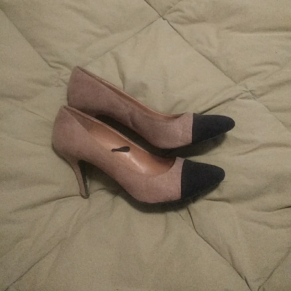 Classic black & white Forever 21 heels