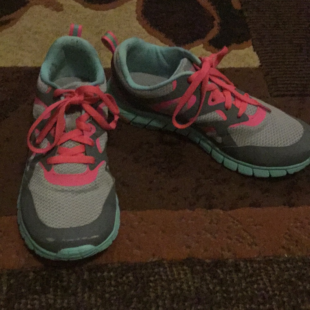 Running shoes