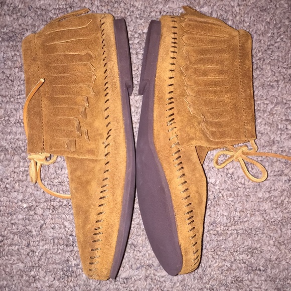 *SOLD* Minnetonka fringe booties size 6 NWOT - Picture 5 of 8