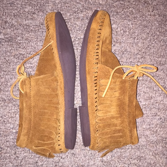 *SOLD* Minnetonka fringe booties size 6 NWOT - Picture 6 of 8