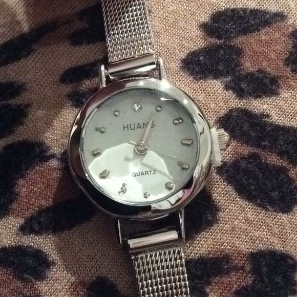 Beauty watch - Picture 2 of 3