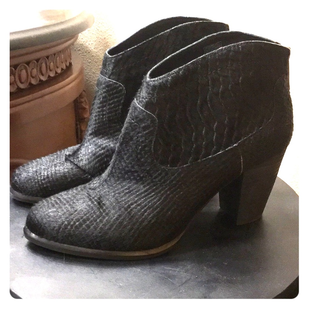 Furry black Ugg Boots
