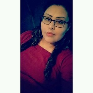 Meet your Posher, Ana