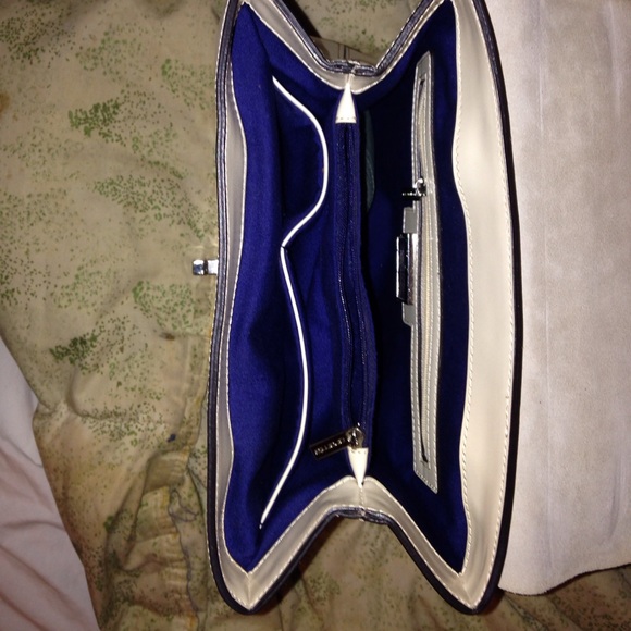 Cromia Handbag with removable shoulder strap - Picture 3 of 8