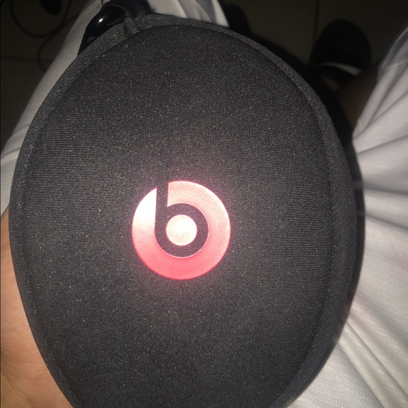 Beats by Dre - Picture 3 of 3