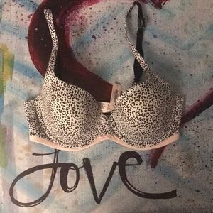 NWT VS Bra 32D