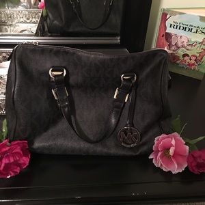 ⚡️Price Firm⚡️Michael Kors Large Grayson 💕