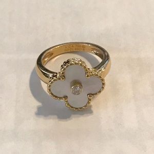 Van Cleef & Arpels Vintage Alhambra Ring
