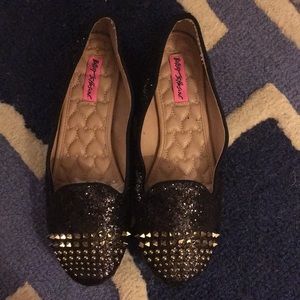 Betsey Johnson smoking flats