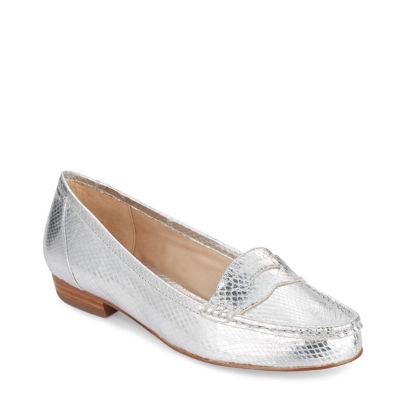 Final! Louise et Cie Bitsy Embossed Penny Loafers - Picture 3 of 7