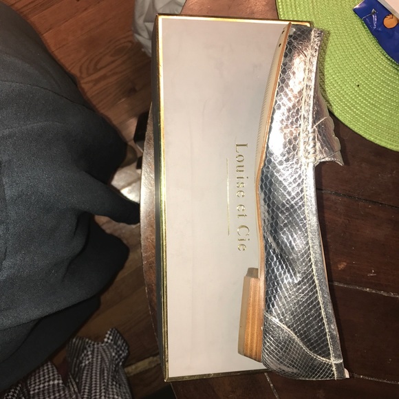 Final! Louise et Cie Bitsy Embossed Penny Loafers - Picture 5 of 7