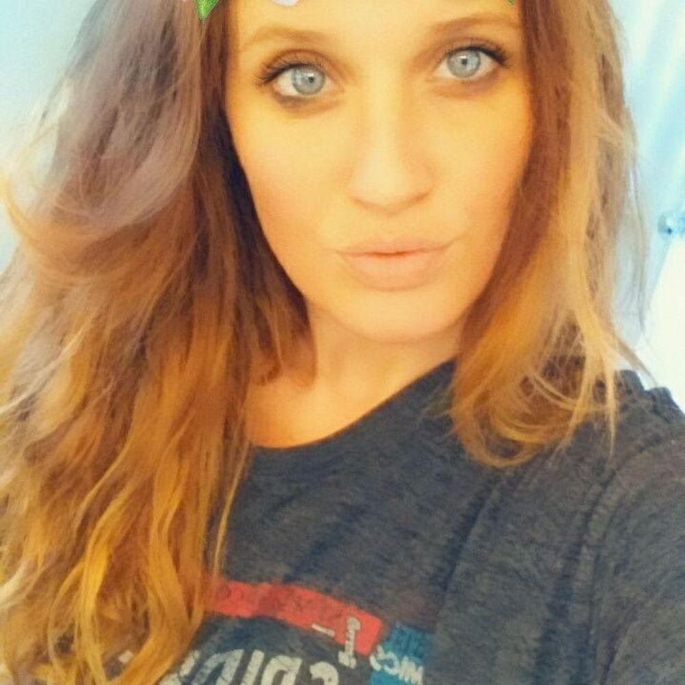 Meet your Posher, Juna