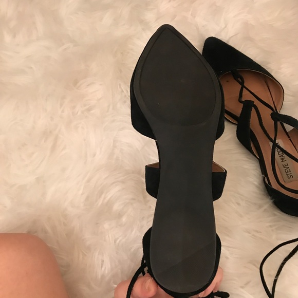 Steve Madden Black Lace Up Flats - Picture 4 of 4