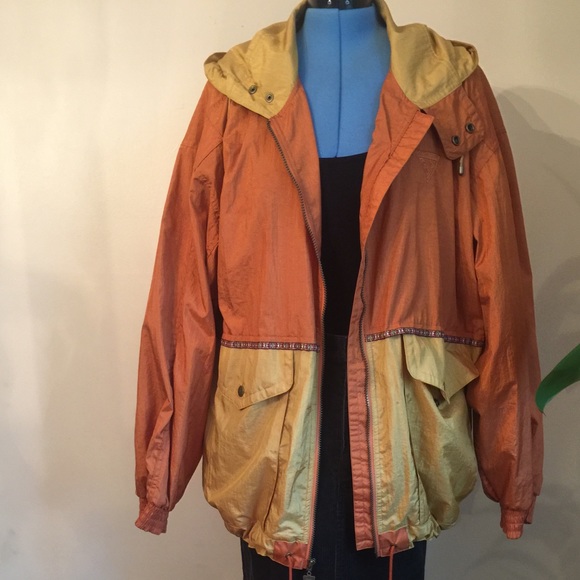 van grack jogging suit
