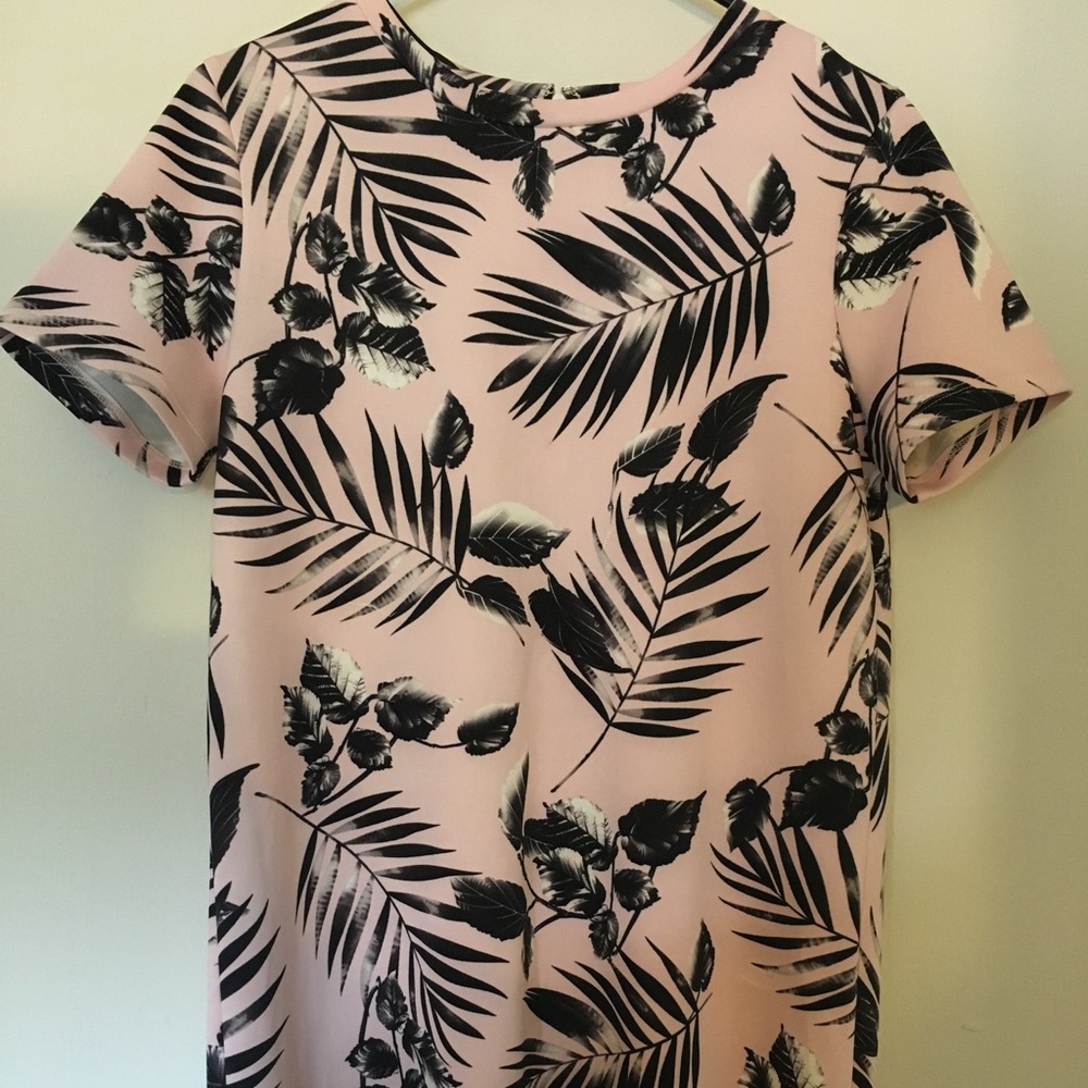 Tropical light pink shaft dress
