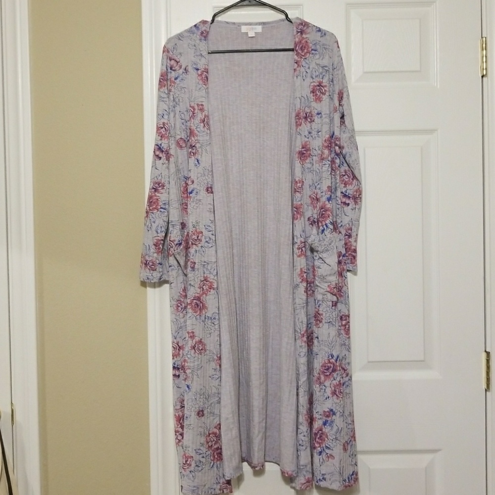 BNWT ~ Lularoe Small Sarah