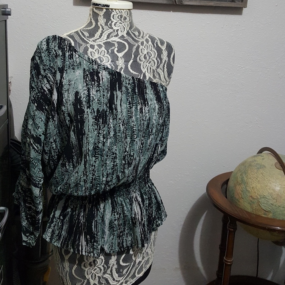 Rancho Estancia one shoulder top