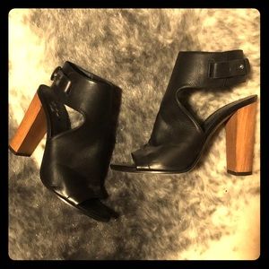 Vince heels