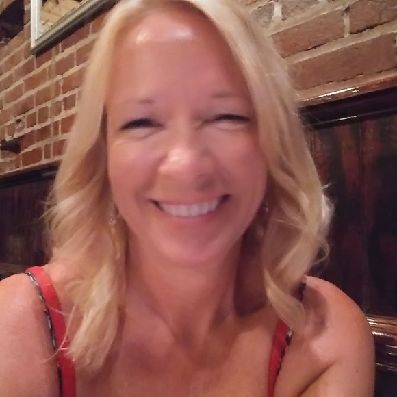 Meet your Posher, Gail - Picture 1 of 1