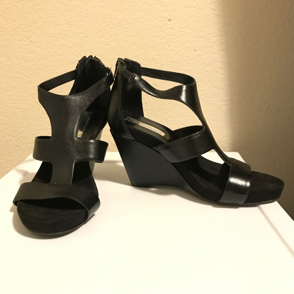 Strappy wedge