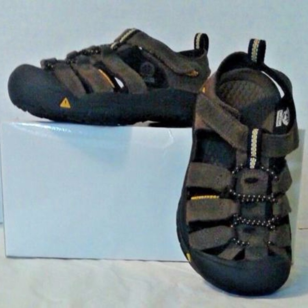 VGUC KEEN Newport Brown Waterproof Leather Sandal