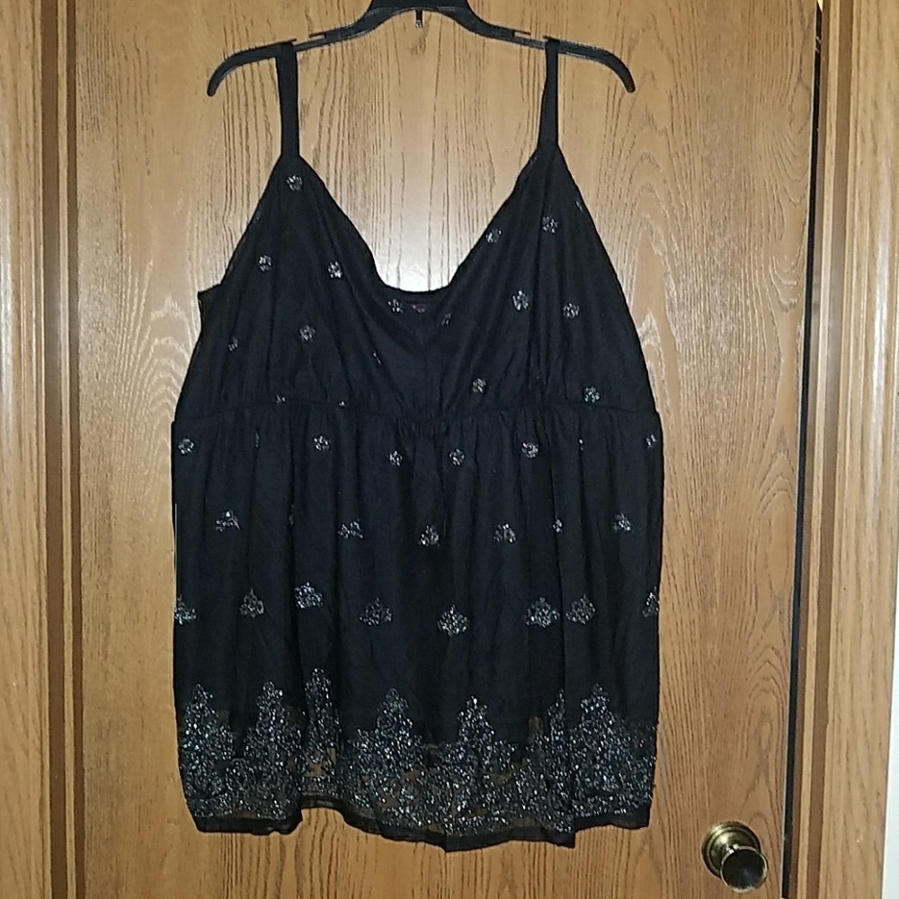 NWT Black Mesh cami w/  glittery embroidery Torrid