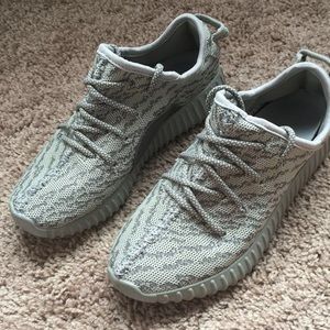 Yeezy 350 Boost Moonrock