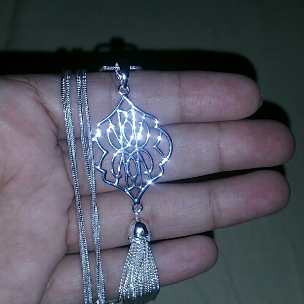 Vera Bradley Roanoke Indiana Tassel Necklace