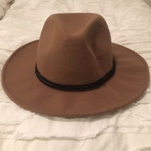 LF Stores Hat. Perfect Fall/ Winter Accessory