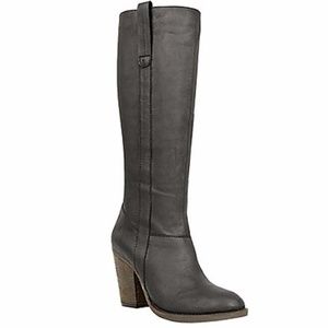STEVE MADDEN Raingerr Heeled Leather Boots, NWT!
