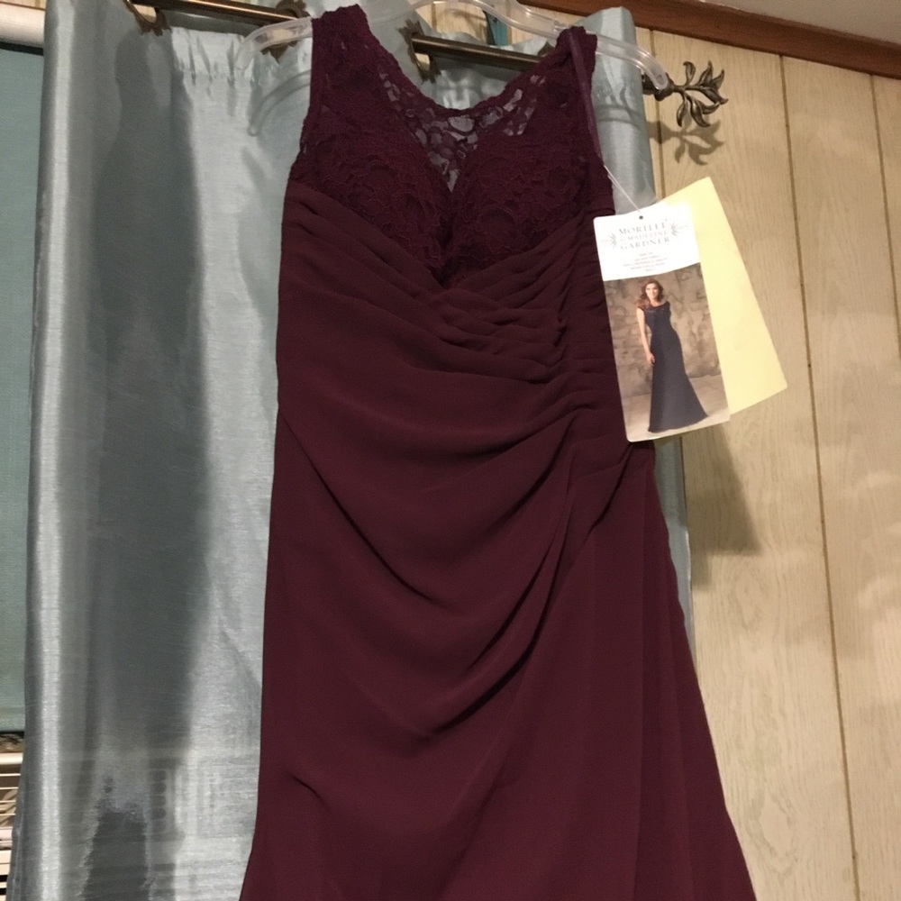 Floor Length New Maroon/Wine Bridesmaid/prom Gown - Picture 6 of 8