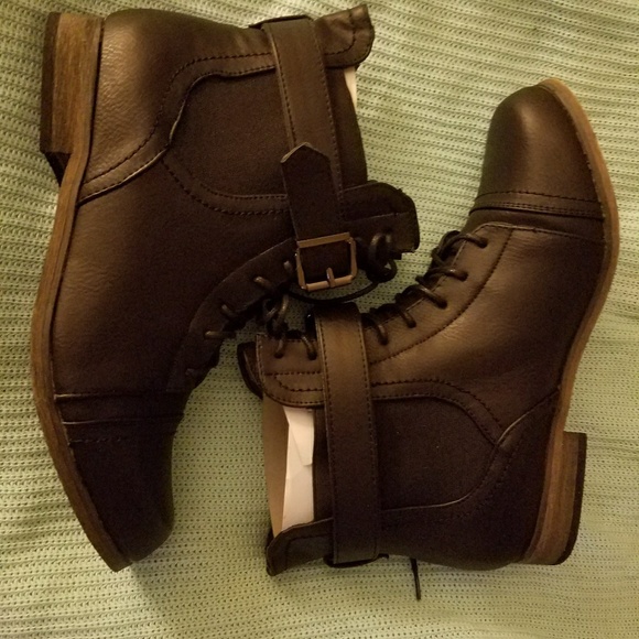 Combat Boot - Picture 2 of 5