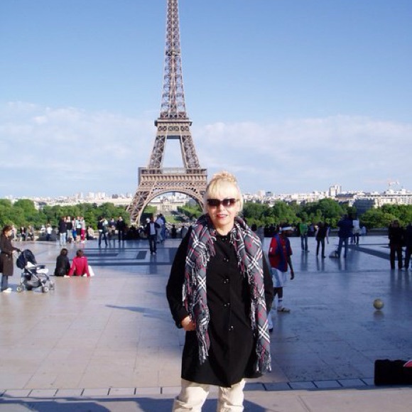 Quilt Scarf 43โ X 43โ inches - Picture 5 of 7