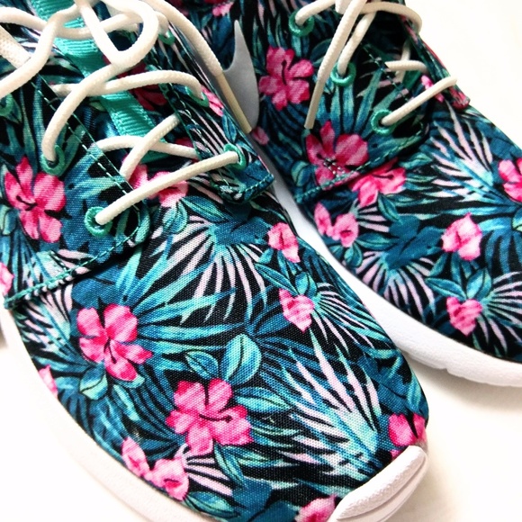 💠HOST PICK NEW Nike Roshe Print Tropical💠 - Picture 3 of 8