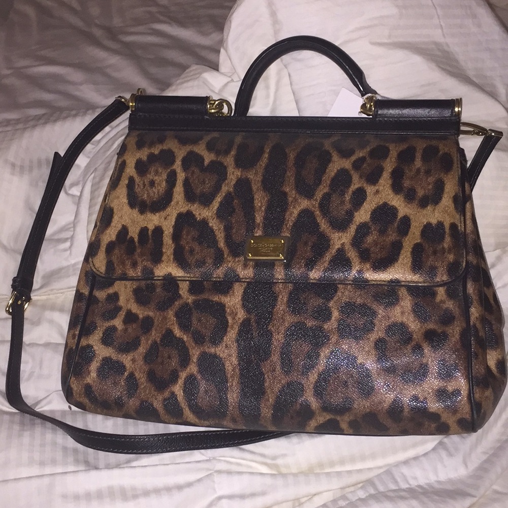 Great condition dolce and gabbana leopard purse