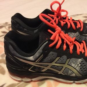 Asics Gel Kayano 22 shoes