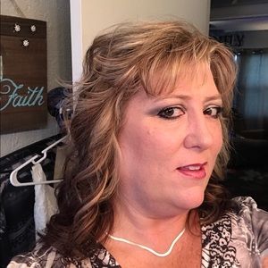 Meet your Posher, Stacy