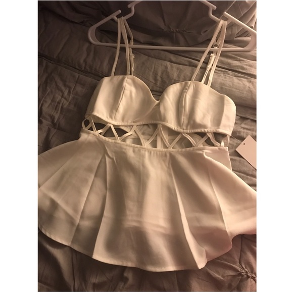 Tobi White Peplum Tank - Picture 2 of 2